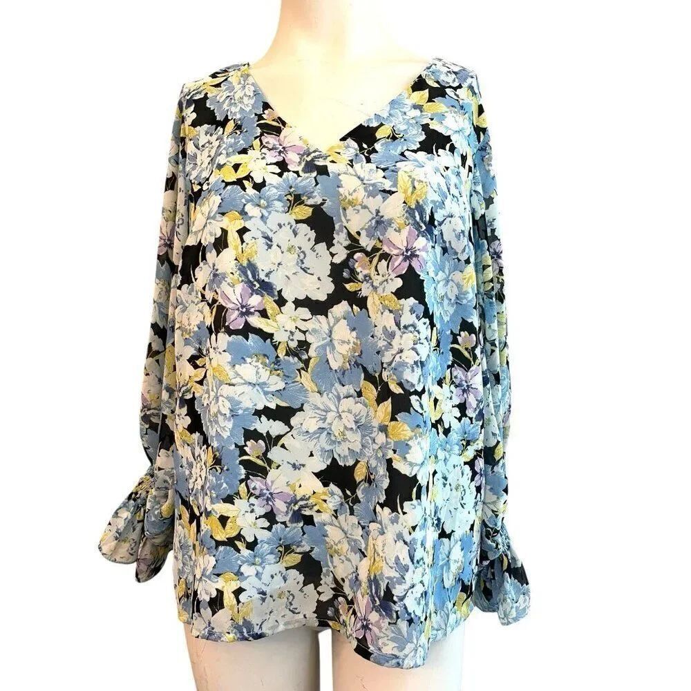Vince Camuto Ladies Small Floral Blouse V Neck Long Sleeve New MSRP $79
